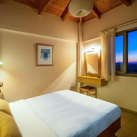 Sleeps 2 Pool Air Con Wifi * Jálova